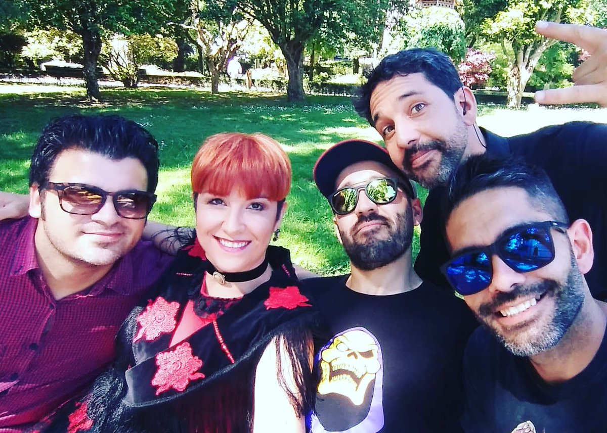 Este venres <a href="/abandadabalbina/">A Banda da Balbina</a> estaremos no <a href="/luartvg/">Luar TVG</a> presentando dous temas do novo disco #concebolaousencebola !!!