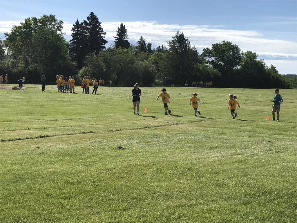 ngpsscs's tweet photo. Students enjoyed their Track and Field Day today. They especially enjoyed their special furry little mascot! #trackandfield #smalltownschool @ngpschools https://t.co/7iTwn6Qxxn