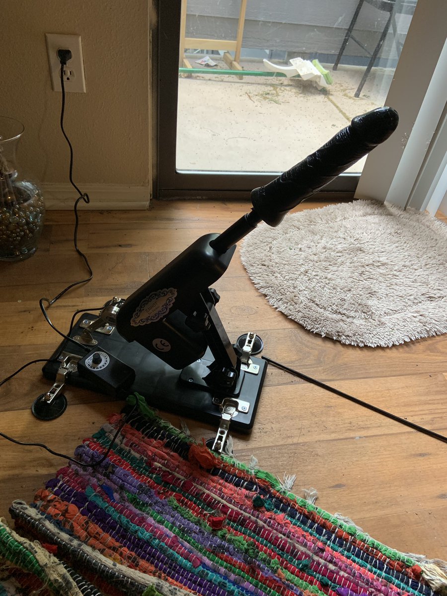 MistressDutche1's tweet photo. My new toy came in! Whoever contributes gets a clip. The more generous the donation, the longer then clip ;) start sending.           Venmo: @hoteldub23 
Cashap: $GingerSpice23  @RT2FD @find0m @rtfindom @RT_fetish_ https://t.co/x3Rwb5Q7nC