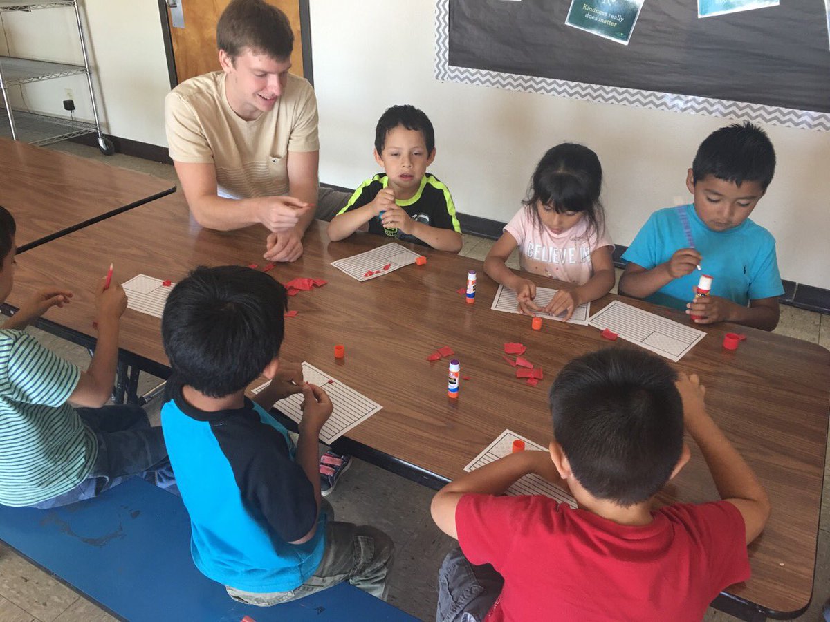 HESOneFamily's tweet photo. Our summer school students enjoyed learning about flag day! Thank you Thomas Pratt for helping our students with their craft &amp; reading them a book! It was a great day! https://t.co/jj0O1k4pQl