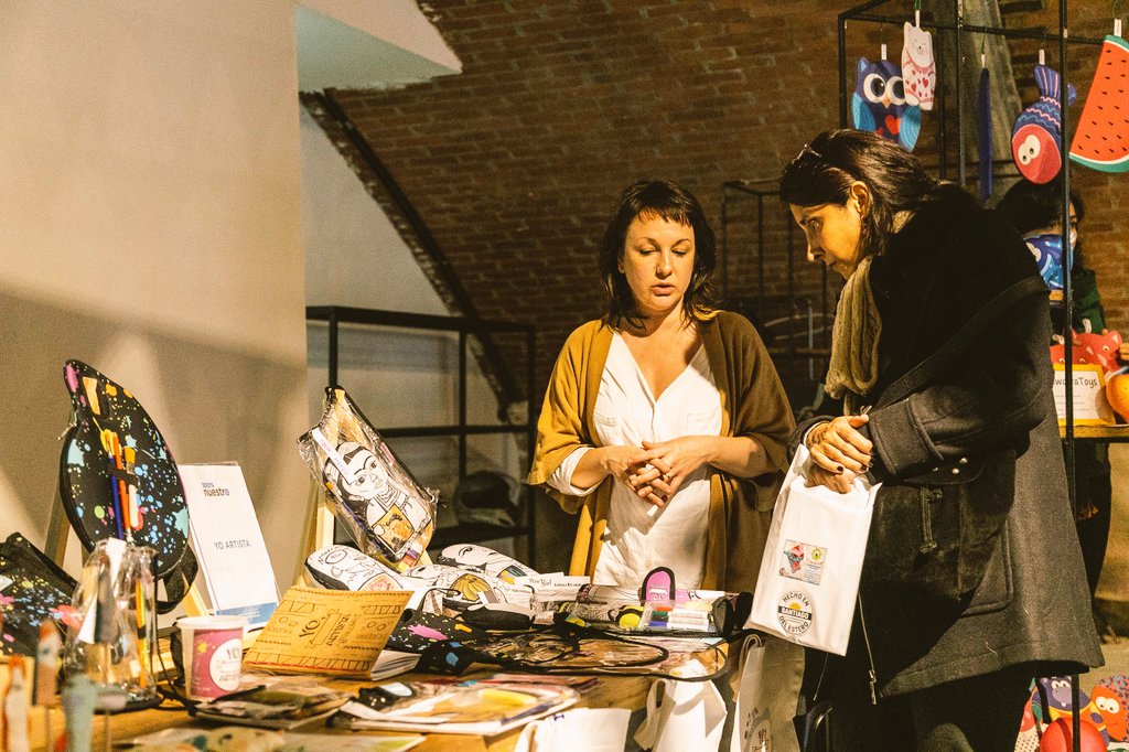 Hoy, Ronda de Juguetes. 5ta del año. Buscamos ampliar las oportunidades de inserción en el mercado de Cooperativas y Emprendimientos  #comerciojusto @CeciCecihermida <a href="/candebecco/">candelina</a>