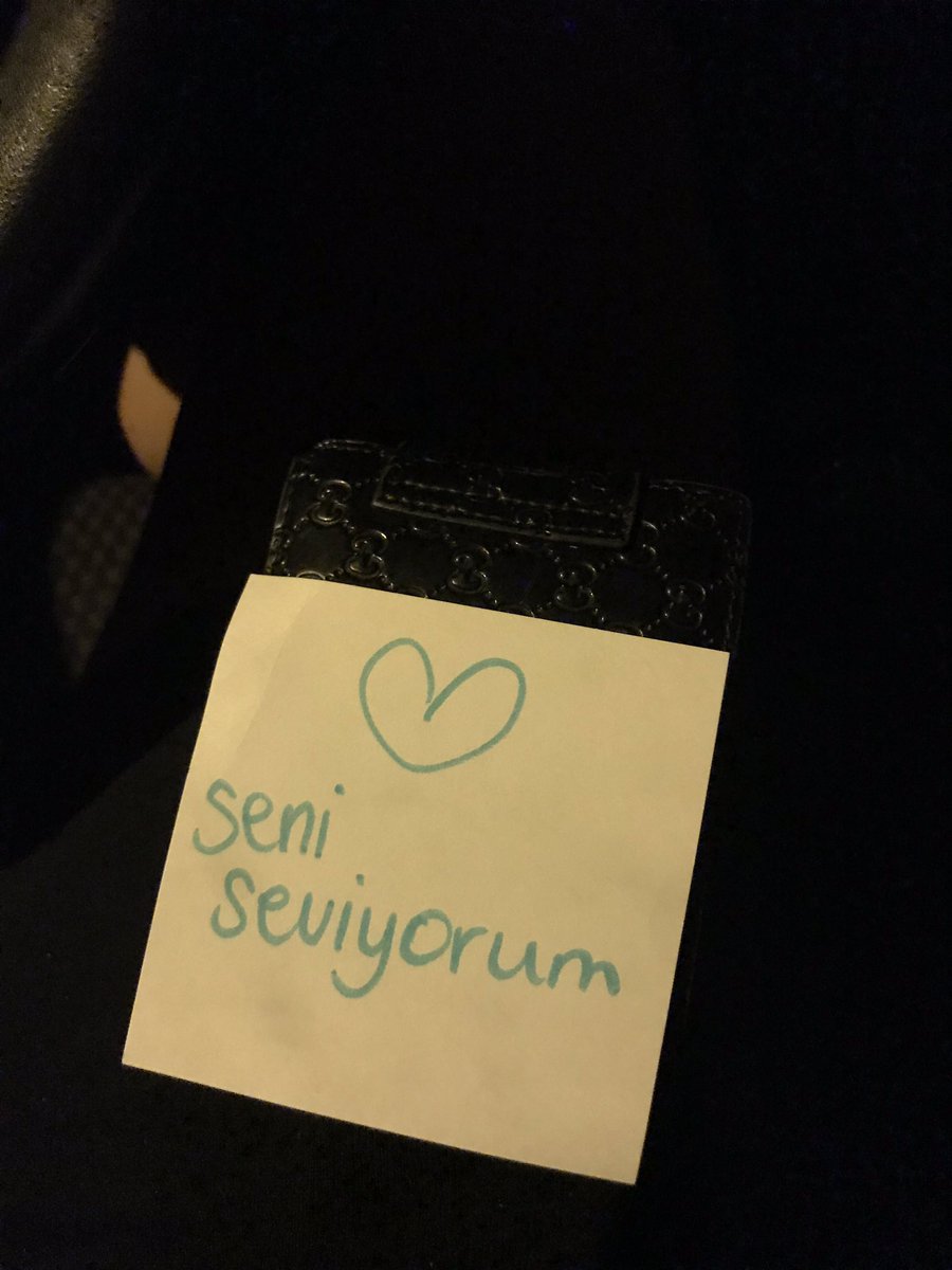 Çantasında cüzdanımı unuttum asansörden böyle yolladı aşk mısın yahu