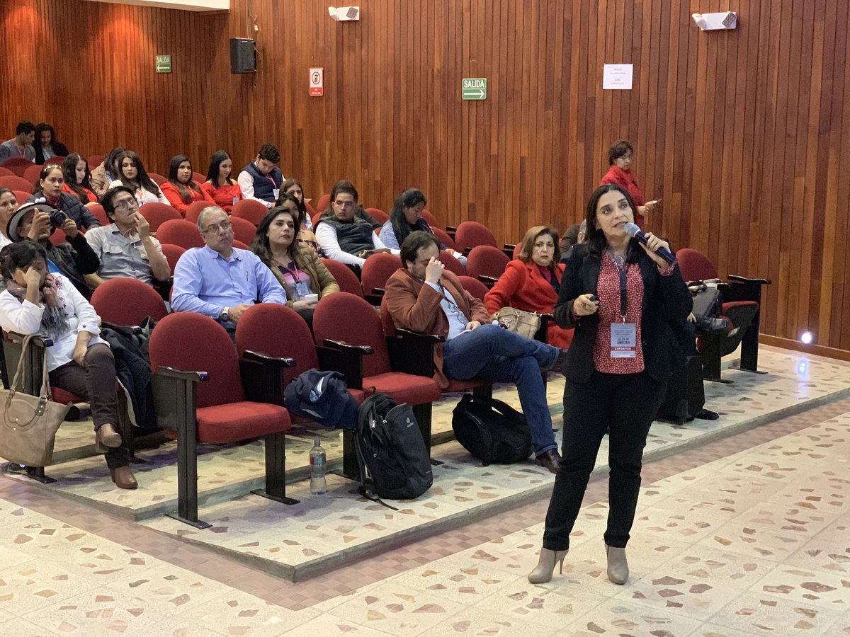ContinuaUcacue's tweet photo. En estos momentos tenemos a la Dra @AlinaPascual de 🇲🇽 con el tema  “ Gestión de Proyectos “ representando a la @UniversidadIberMex

#IISeminarioInternacional #GestionProyectosSociales2019
#PoliticasPublicas

#GestionProyectos2019
#EducacionContinuaUcaCue
#LaCatoExcelencia https://t.co/tguLXX1Cix