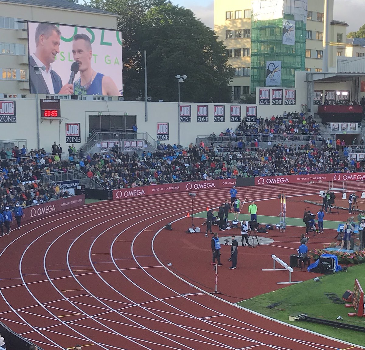 Magisk kveld 💫Fantastiske prestasjoner på #BislettGames i kveld🇳🇴Knall rekorder #KarstenWarholm og #HenrikIngebrigtsen🌟