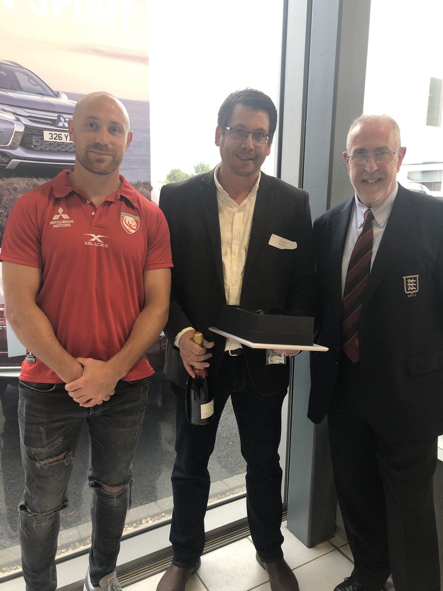 GRFUrugby's tweet photo. HUGE CONGRATULATIONS Jon Havers, @BreamRFC, tonight’s #winner at the #MMVRP event with @EnglandRugby at @CCRmotorco 
👏🏼👏🏼👏🏼👏🏼👏🏼👏🏼👏🏼👏🏼👏🏼👏🏼👏🏼
Jon will now attend the black tie event at @Twickenhamstad in September! 
Thanks to @gloucesterrugby Willi Heinz for presenting the awards! https://t.co/enWYlt7mrC