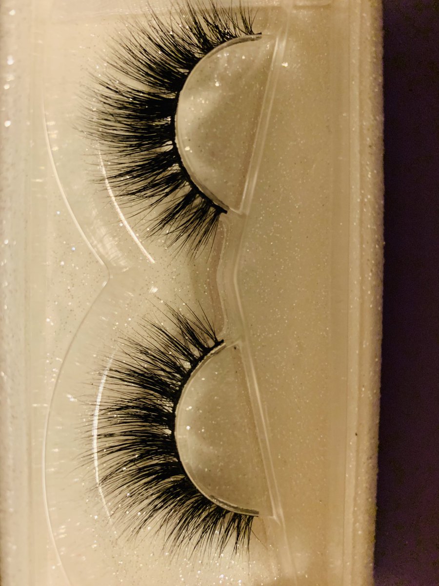 “LAUREN” NOW AVAILABLE‼️‼️ NEW LASH ALERT
•
•
•
Available at donierperry.com link in bio
•
#lashesonfleek #htxlashes #3dminkstrips #3dminklashes #minklashes #beauty #HTXMUA #lashlove #makeup #lashaddict  #womenwhohustle #blackowned #fashion #cute #pvamu #txsu #hbcu