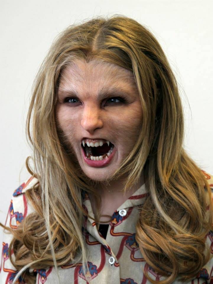 dark shadows chloe moretz werewolf