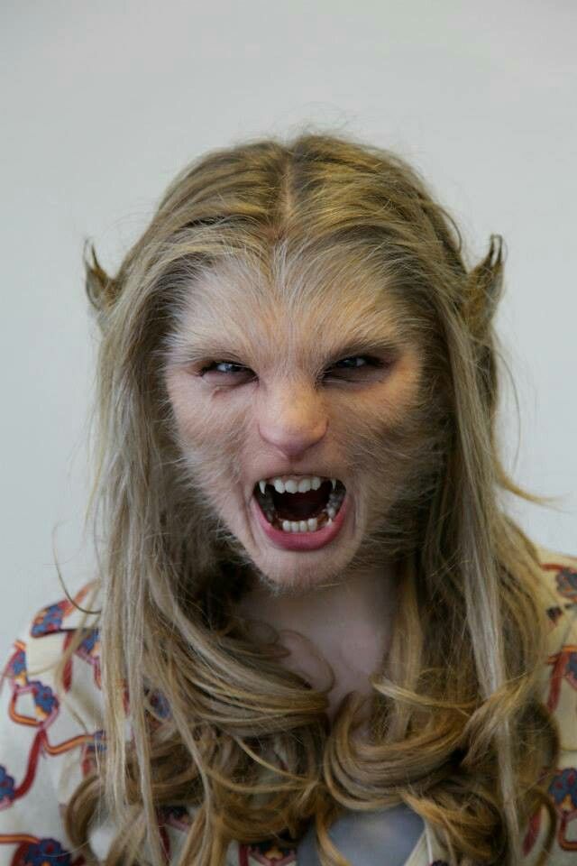 dark shadows chloe moretz werewolf