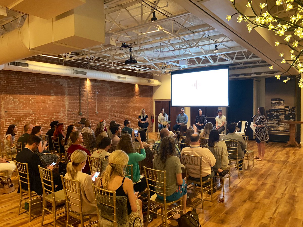 SocialApeMktg's tweet photo. Our #THRIVETalks discussion is underway! 👊🏼 @CLT820 https://t.co/huquKlU314