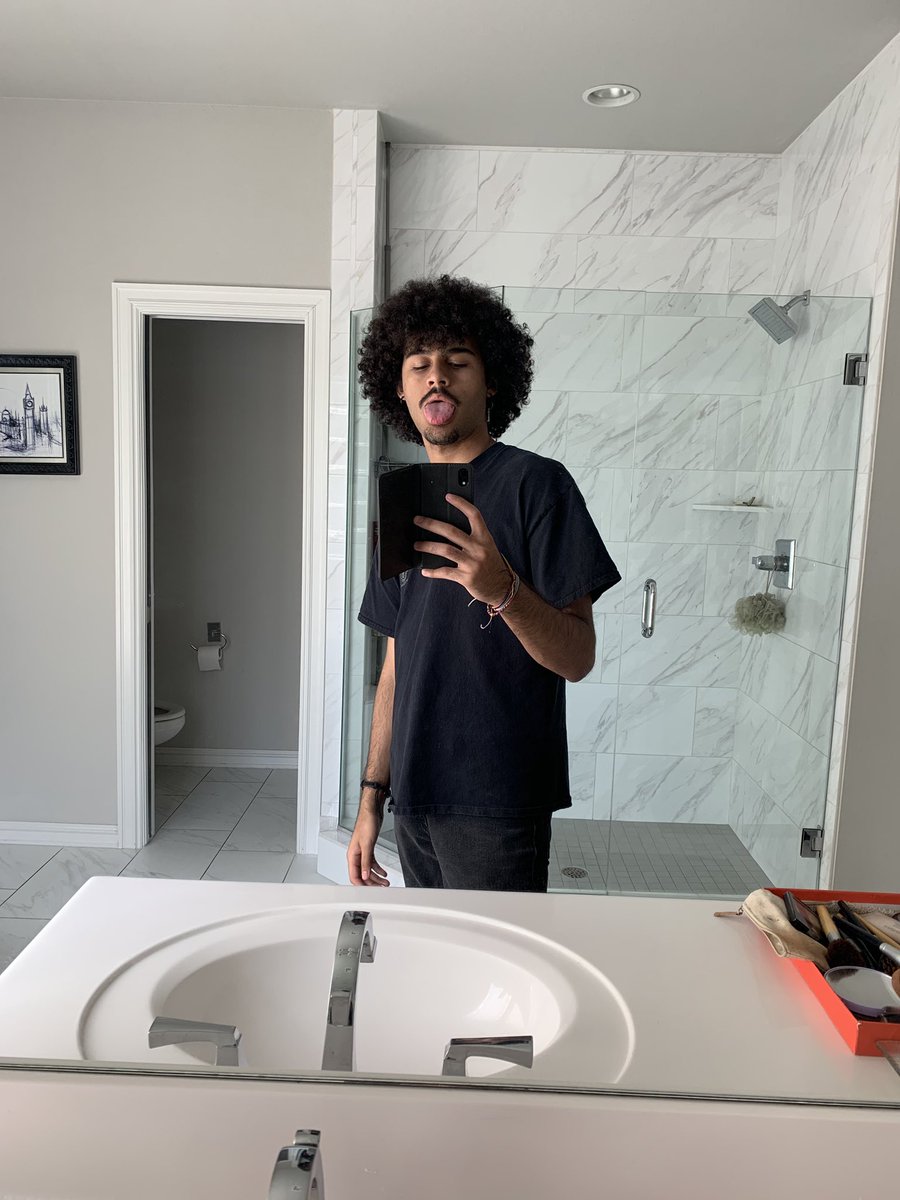 terencrenshaw's tweet photo. @tylerthecreator photoshoot in my mums room 🤷🏾‍♂️ https://t.co/lH1imsHxCD