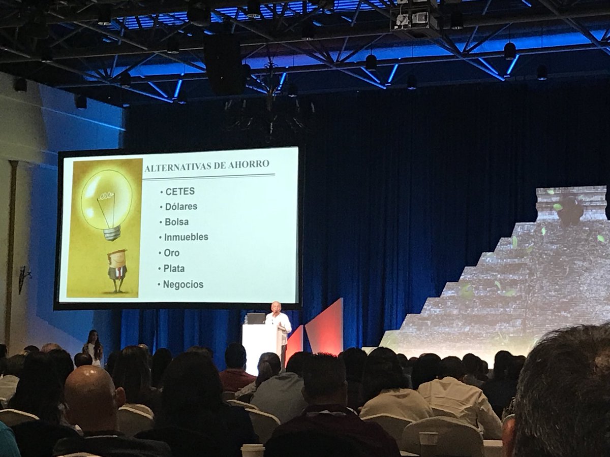 Monytuit22's tweet image. El mejor negocio es “hacer negocio”. 🤝💰 @luispazos1 #LuisPazos #LosCabos #ForoAsudestico2019 #FelizJueves