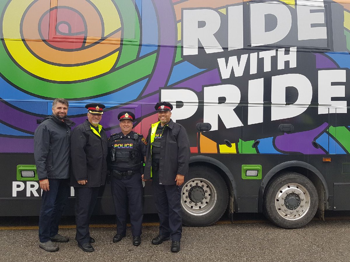 DRPS_EI's tweet image. The rain didn't stop the citizens of @ClaringtonON, @DRPS &amp;amp; @DRPSEastDiv officers from joining  @PFLAGDurham for the Rainbow Crosswalk dedication. You have our support! 🌈 @ClaringtonAF @DRPS_CAO @MarkMorissette5 #LGBTQ #walkwithpride #Bowmanville #rainbow @RegionofDurham