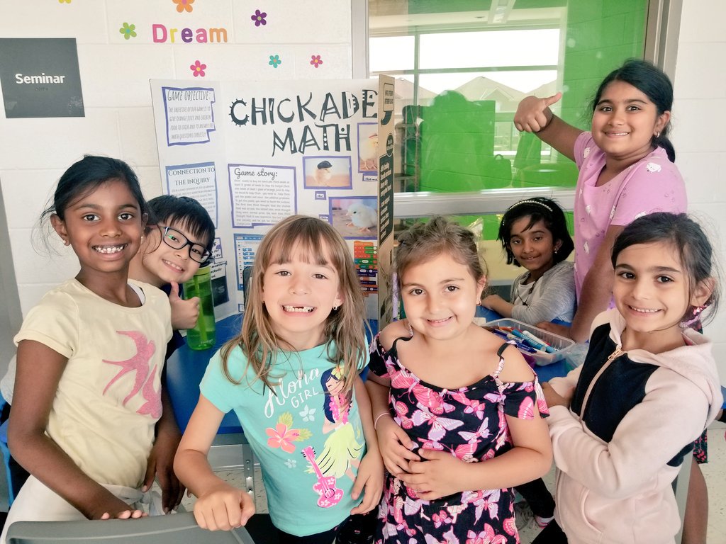 MsNYarra's tweet image. We hope you enjoyed our first Arcade, Phoenix friends! Thank u to @VickyLearnToday from @TLPCanada for visiting us! A big shoutout goes out to my #CodingQuest Team - each of you are unbelievably talented & u inspire me to be a better teacher every day! #GirlsWhoCode on @scratch😉