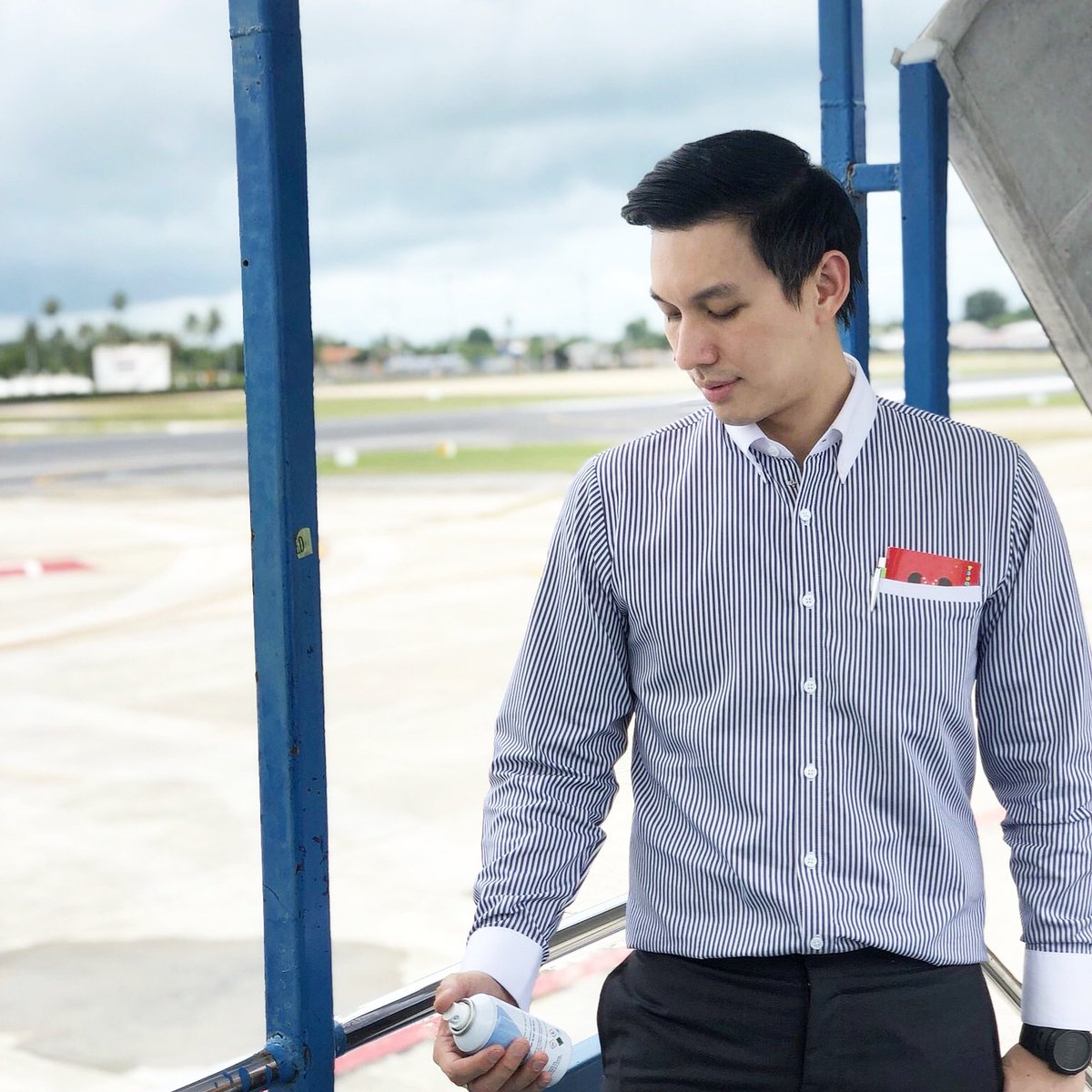 peenoongmax's tweet photo. work mode 🔛
#pg
#pgcrew
#bangkokairways
#cabincrew
#thaicabincrew
#masterchef
#masterchefth
#masterchefthailand
#masterchefthailandseason3 https://t.co/V08lPsSVUI