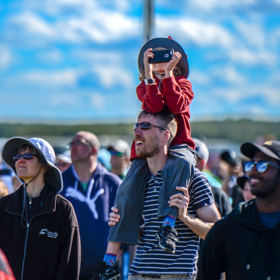 👴Father’s Day Giveaway! 🧔Enter to Win 2 Premium Lounge Tickets to the #YEGAirshow 
How to enter?
1.Retweet, use #YegAirShow
2.Follow us @EdmontonAirshow
Giveaway open til Sunday night. Check out our Insta &amp; Facebook for bonus entries! #exploreedmonton #yegevents