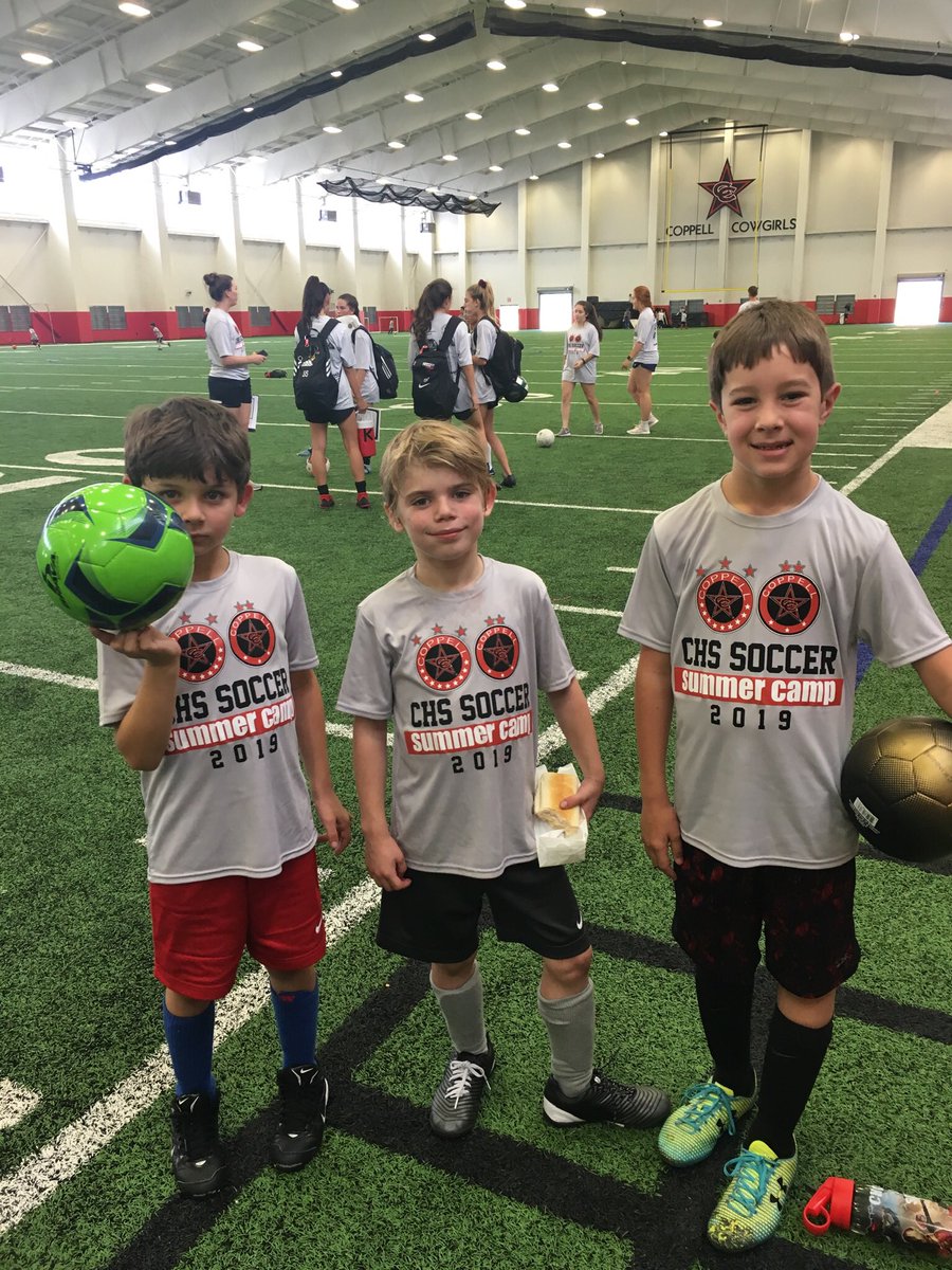 McKennaMarx2's tweet photo. CHS soccer camp with friends! @LakesidePE https://t.co/ydgHoR6WGK