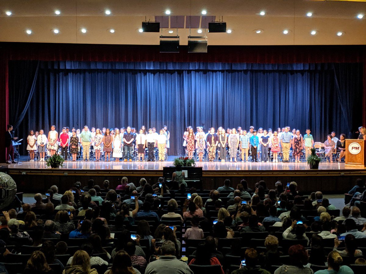 PMTRE_principal's tweet image. Congrats Tremont Class of 2019!!! SO PROUD of you!❤️❤️#DREAMBIG @PatMedSchools @PatMedTeachers