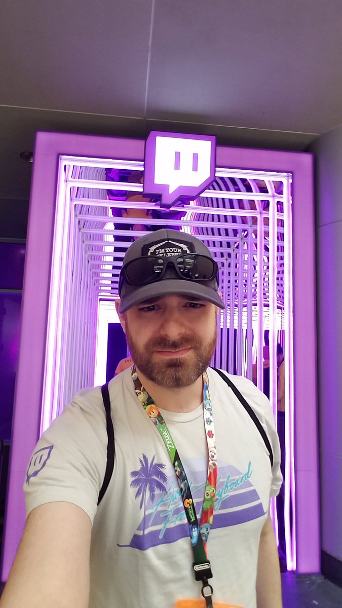 PiFFlive's tweet image. Getting pulled into the @Twitch #E32019 vortex!