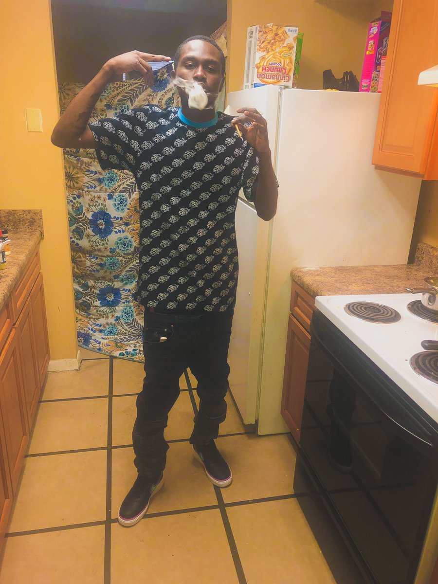 KylanVanpelt's tweet photo. We Back In Business 🏁⛽️⛽️#Married2Game 🖤#LLPO https://t.co/pl5kN2jHXj
