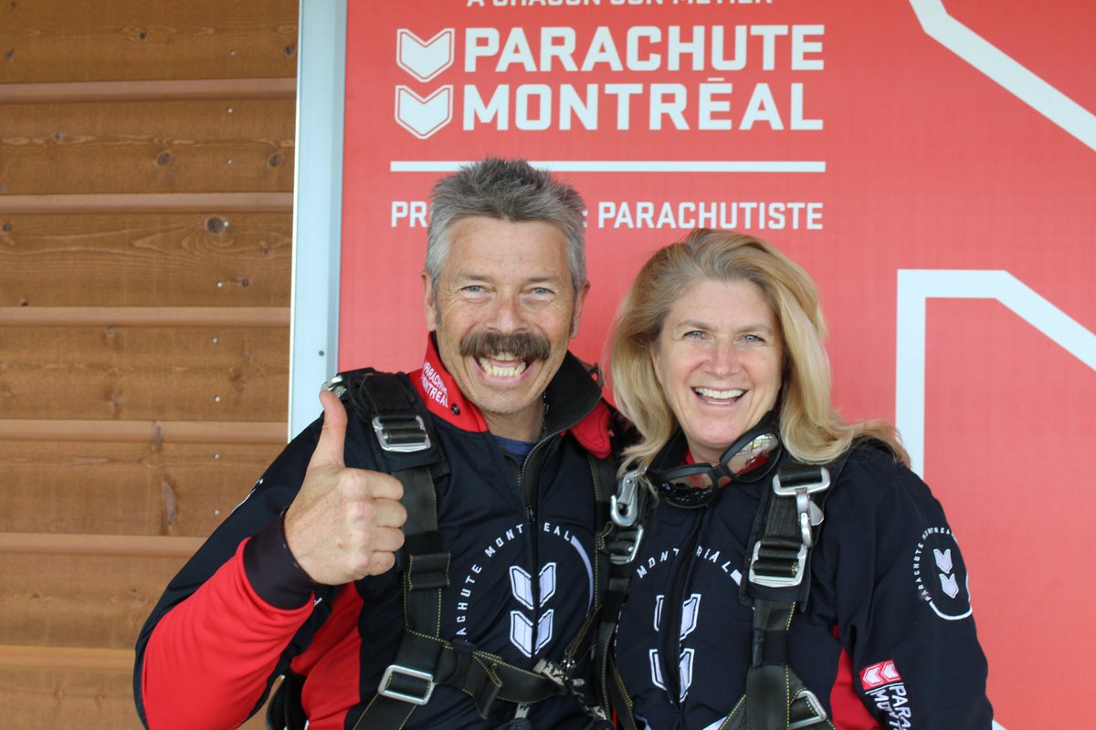 ShariHughson's tweet photo. New Experiences!  My challenge this year:  Skydiving but to the max!  From 18,000 feet, O2 on the plane, 90-sec freefall, 200 km /hour.  What a rush.  Do something new this week, start small, you will feel energized.  #mindset #adventure #newexperiences #challengeeverything #fun https://t.co/zDpmiKSQ0n