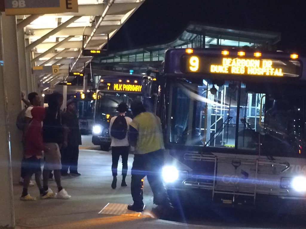 WineCheeseFri's tweet photo. Just transferred busses so I snapped a quick pick. #WiningHourChat #buschat #twitterchat #wifi https://t.co/ioIiNNrf7S