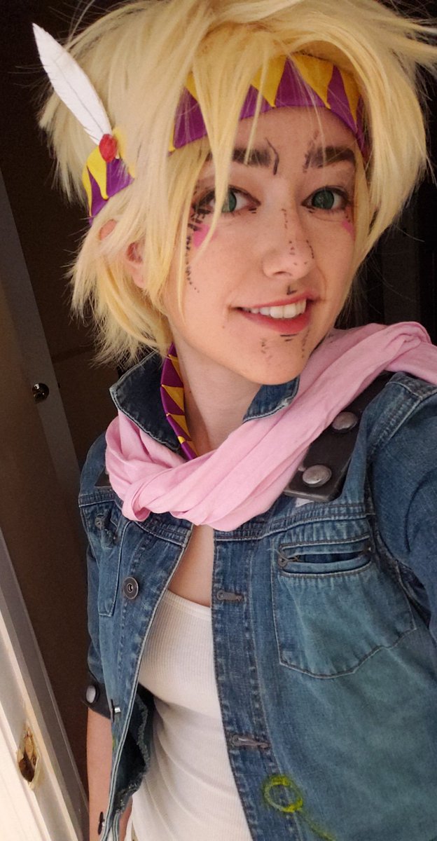 Emykitteh's tweet photo. I finished my #Caesar cosplay for this Friday for Yeticon and I'm so excited ❤ Headband made by my beautiful Joseph @Smikimimi1 💕
#caesarzeppeli #jojosbizarreadventure #jojocosplay #jjba #caesarcosplay #cosplay #cosplayer https://t.co/e5SsO3Hj4P