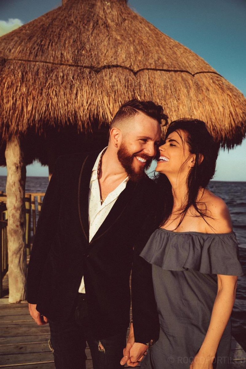 DanielHabif's tweet photo. Mujer, por más confundida que estes, te aclaro que Dios jamás te enviará al hombre de otra mujer 😬

#danielhabif https://t.co/4qaPypzjn2