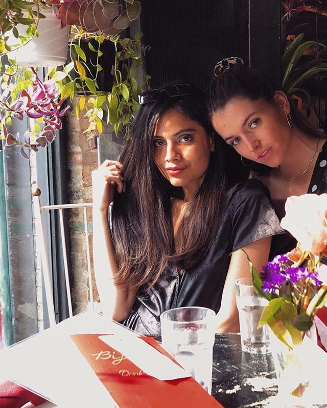 Neon_Coat's tweet image. Our favorite kind of dinner involves sun and plants .
.
.
.
#neoncoat #modelbehavior #model #models #modellife #nyc #newyorkcity #fashion #style #lewks #influencer #manhattan #tuesday #modeloffduty #photo #mood  #2019 #looks  #summer #bijans