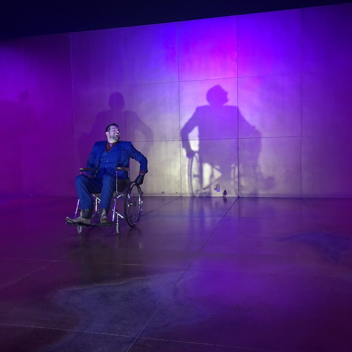 BogartMagazine's tweet photo. Dejen atrás el hubiera y corran a la última función de @rodando_mex con @aGiardello 

¡NO SE LA PUEDEN PERDER! 👌🏼

#GarantíaBogart 💯

#teatro #últimafunción #Rodando #cine #imperdible https://t.co/Xlm1eh1pFU