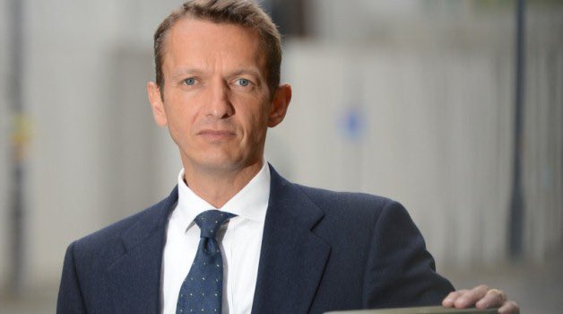 martincurrie's tweet image. Better “diffusion infrastructure” needed to spread innovation to the “long tail” of businesses across the UK if we’re to tackle productivity - Andy Haldane, Chief Economist at the BoE, speaking at the @MBSnews launch tonight #yournewAMBS