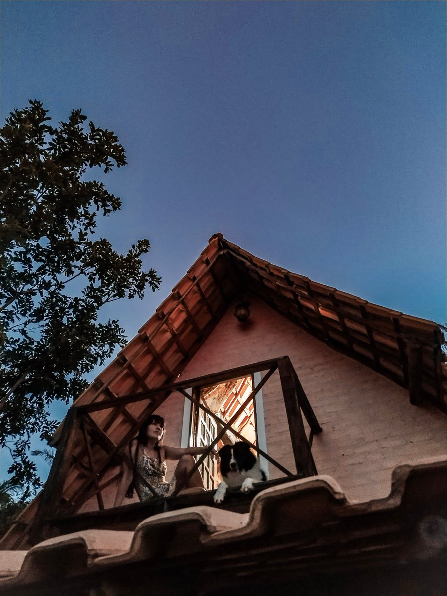 BarongHouse's tweet photo. Na última viagem ao Cariri cearense ficamos hospedados mini-casa no meio da Chapada do Araripe, lugar lindo e tranquilo. Buscando uma simplicidade voluntária, . E você conseguiria viver em uma mini-casa? #tinyhouse #minicasa #barbalhace #cariri #chapadadoararipe #longaexposicao https://t.co/vqotUWc1mQ