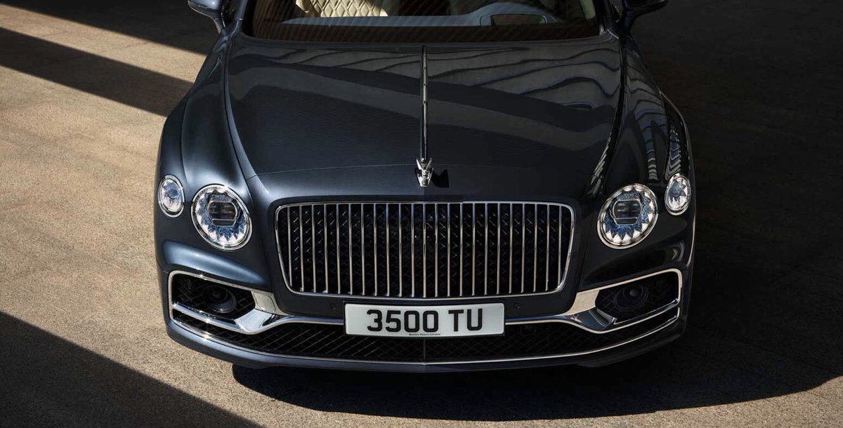 Rin18mx's tweet photo. [#Rin18NEWS] Bentley Flying Spur

Luego de dos meses de espera, finalmente los de Crewe presentaron la tercera generación de su Gran Tourer de cuatro puertas.

👉 https://t.co/cp3U68lTjZ

#Rin18 #Bentley #FlyingSpur https://t.co/EDOmzjjhw5