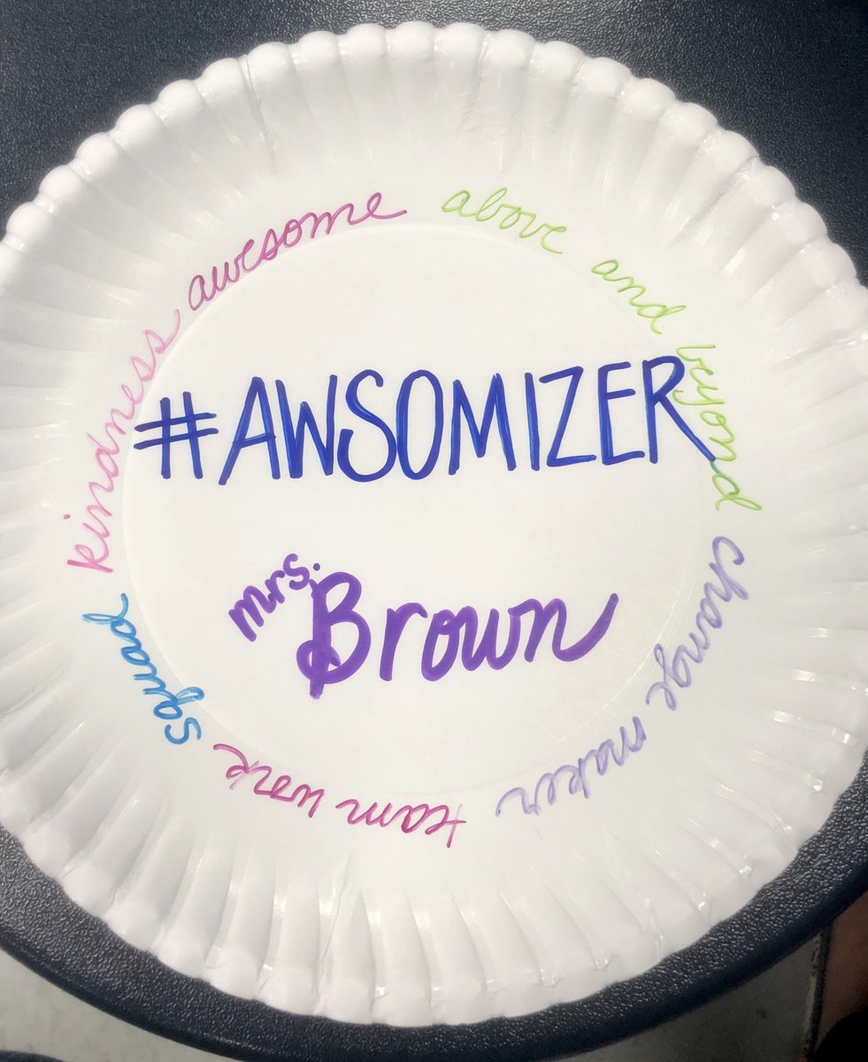 brownjp_pwcs's tweet photo. Paper Plate Awards βΊοΈ #awesomizer #GPyouKnow https://t.co/lPCRuyrDcy