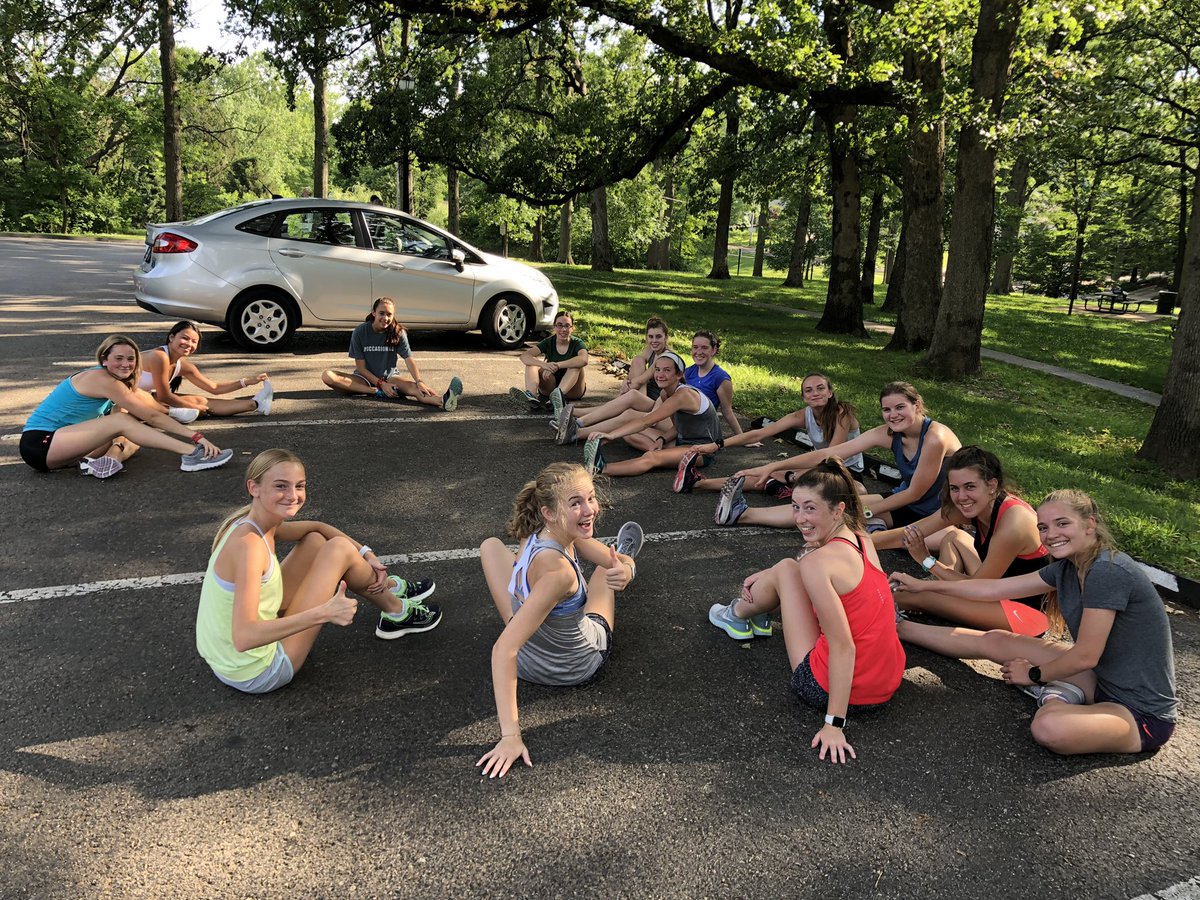 coach_Quig's tweet photo. 14 runners on the first night of @NerinxXC #summertraining bodes well for the season! #goMarkers! https://t.co/y6gTaxoqA5