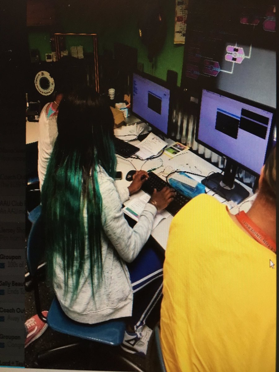 wrightm_a's tweet image. Dream Ss representing at the Girls Plum Crazy Coding &amp;amp; Robotics Camp. What an awesome opportunity of their learning ‘OUTSIDE THE BOX’. #performancepassionpurpose @APSuperGray @sunshine1018 @AThomas127 @KroposkyJanice @Itsjustneicy @angelaahbez