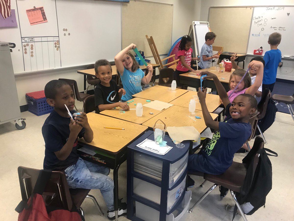 ScottiesFirst's tweet photo. Pizza party and SLIME! #bestdayever #sutscotties #scottiepride https://t.co/KY7mehIvGI