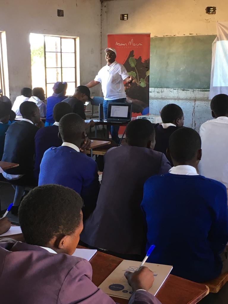AdamMolai's tweet photo. Education is the best gift you can give a child. AMF~career guidance #developing a child in the way they should grow#uplifiting communities https://t.co/8afDfWYcTY