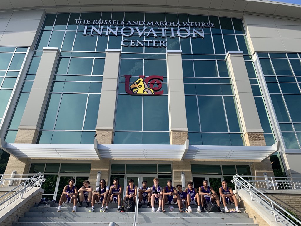 PCTigersHoops's tweet photo. Tigers got some more work in today. Thanks to @UCWV_MBB for having us! #TigerBasketball #StillPC #CampSZN19 https://t.co/vn0PaVqmkt