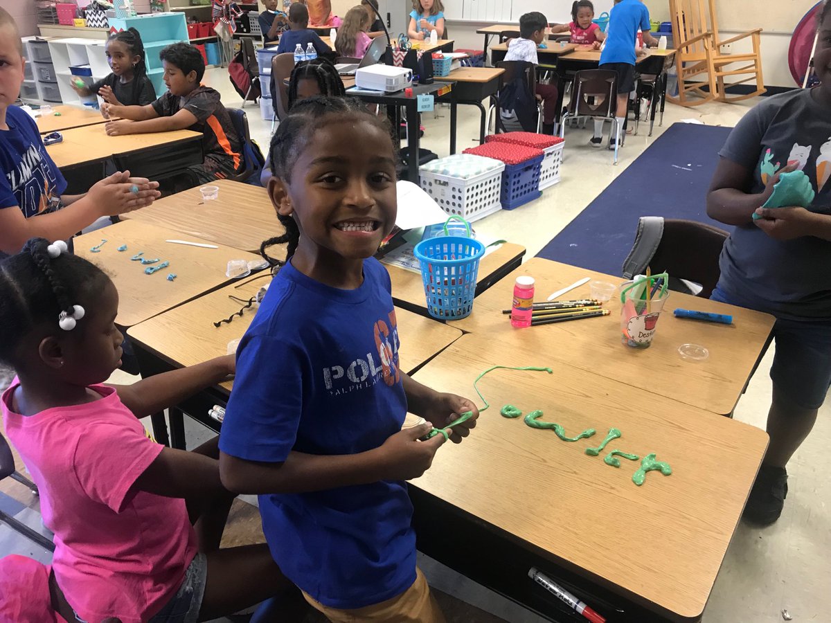 ScottiesFirst's tweet photo. Pizza party and SLIME! #bestdayever #sutscotties #scottiepride https://t.co/KY7mehIvGI