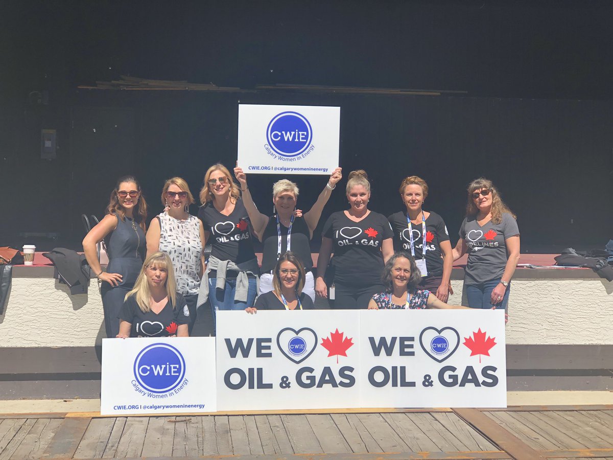BrendaLaunch's tweet photo. Calgary Women in Energy supporting our city, province and country today @petroleumshow @CanadaAction https://t.co/yflfJesl5U