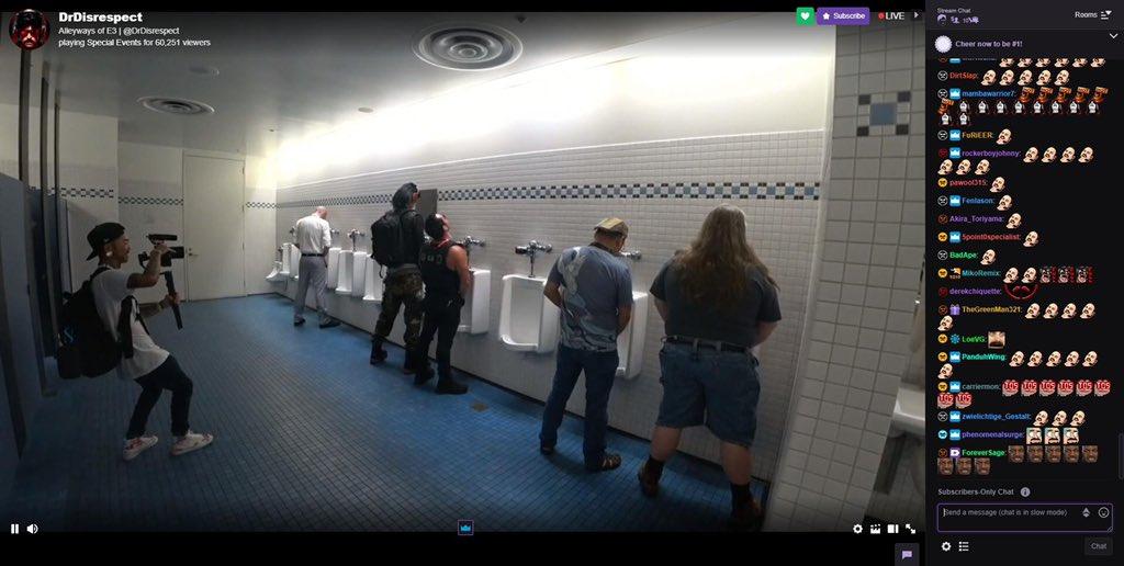 Caroselol's tweet image. YO @drdisrespect WHAT A FUCKING LEGEND LMAOOO