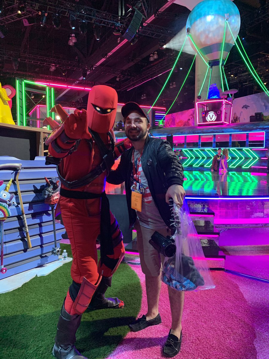 David Lafarge En Twitter Le Stand Fortnite A L E3 Fortnite E3 Cosplay Fortnite E3 Cosplay David Lafarge En Twitter Le Stand Fortnite A L E3