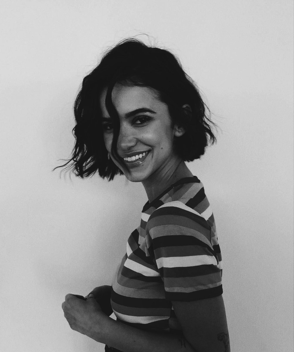 【ADHARA CLEEÍA MENEGHIM】

━━ 𝐷𝑒𝑠𝑎𝑔𝑟𝑎𝑑𝑎𝑏𝑙𝑒 𝑦 𝑢𝑛 𝑝𝑜𝑐𝑜 𝑑𝑒𝑚𝑎𝑠𝑖𝑎𝑑𝑜 𝑐𝑜́𝑚𝑜 𝐿𝑎 𝑀𝑎𝑠𝑎𝑐𝑟𝑒 𝑑𝑒 𝑇𝑒𝑥𝑎𝑠 𝑝𝑎𝑟𝑎 𝑡𝑢 𝑔𝑢𝑠𝑡𝑜.

┊Rᴏʟ ᴇxᴛᴇɴsᴏ﹐ ᴀ ᴘᴏᴅᴇʀ sᴇʀ. ┊Pᴀᴄᴛᴇᴍᴏs ᴛʀᴀᴍᴀ ᴘᴏʀ DM.

┊¿RT﹖