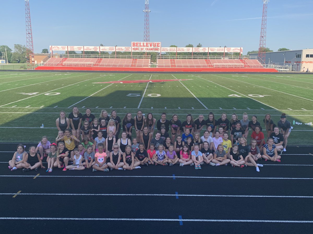 bhsredmencheer's tweet photo. Day 2 of Cheer Camp https://t.co/dbbaPRqrMi