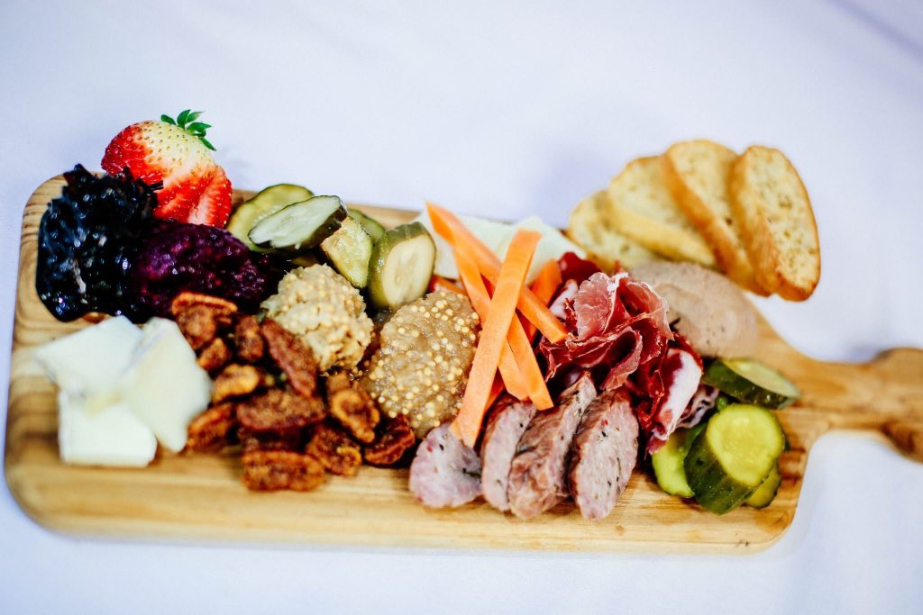 What goes better with a Butcher’s Board other than some drinks??

Great company of course🍻