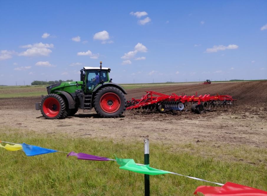 TrochuMotors's tweet photo. A few of our employees had the opportunity to go down to Jackson, Minnesota last week for some Fendt Family training. Stop in to Trochu Motors and ask them what they learned! #TractorTuesday, #Fendt, #VarioGrip, #Training https://t.co/QUNv2eaCtG
