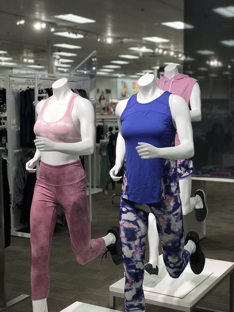 maxwell0259's tweet photo. Had a great day in performance today with T914βs new VM, sheβs a natural! Also how cute are these mannequin looks?! π€©ππΌπ― #VisualMerchandising #TargetVM #T0259 #D261 #G296 https://t.co/GVw3cmkQj4