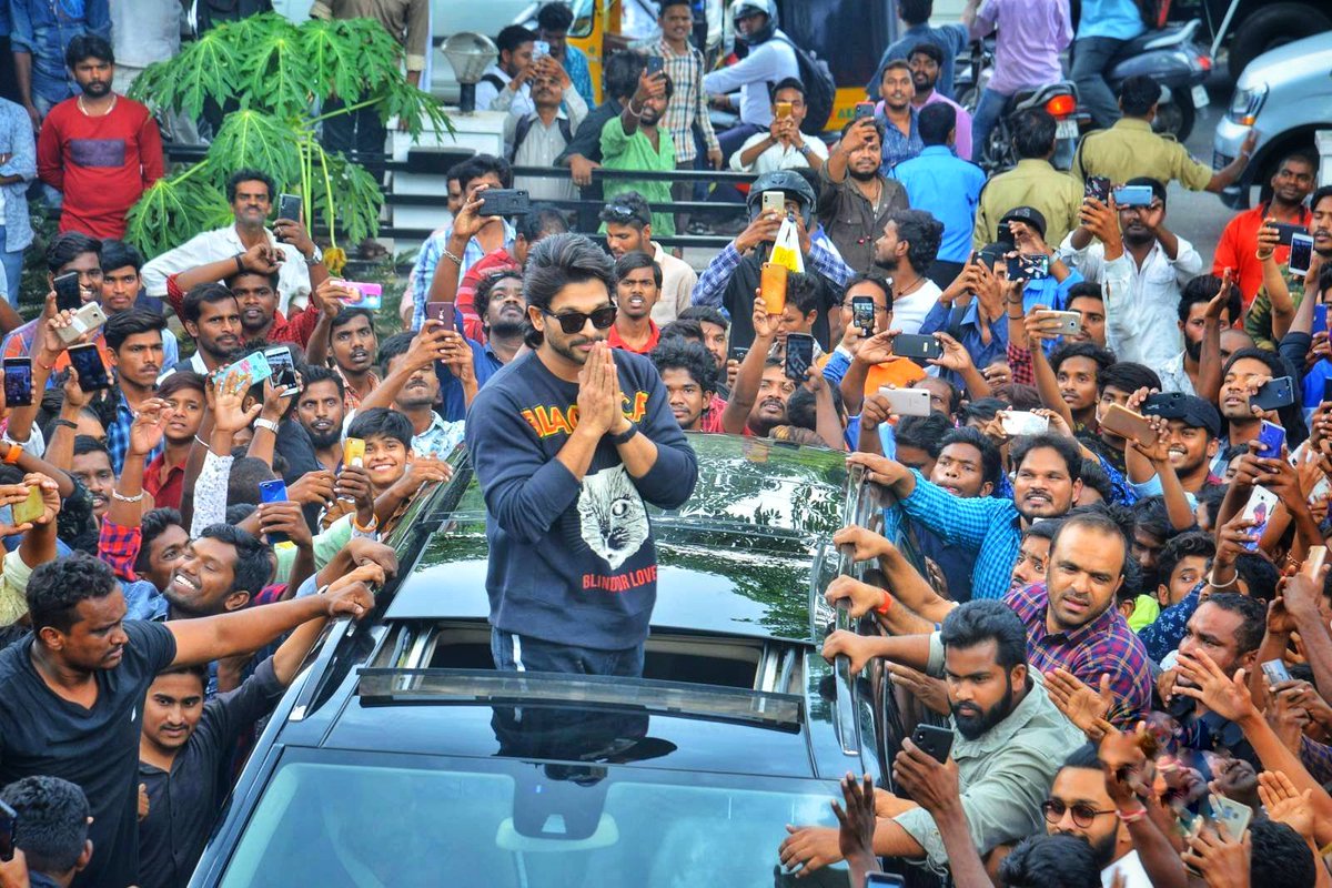 PannaDevraj's tweet photo. @jai_466_ @ManojKu21119271 @alluarjun 😎😎 #_AA 🔥🔥👊👊💪💪 https://t.co/djGd3Lv92h