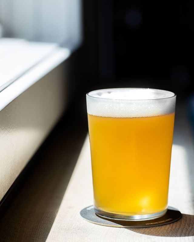 🍺 Hazy Pale #5 🍺 Our fifth test batch release of a new pale ale we've been working on with <a href="/fortpointbeer/">Fort Point Beer</a>! A hopped up pale ale made mainly with 2-row barley and oats, dosed with choice selected Idaho 7, Wakatu, and Kohatu hops, followed by a hefty d… bit.ly/2WsVoDS