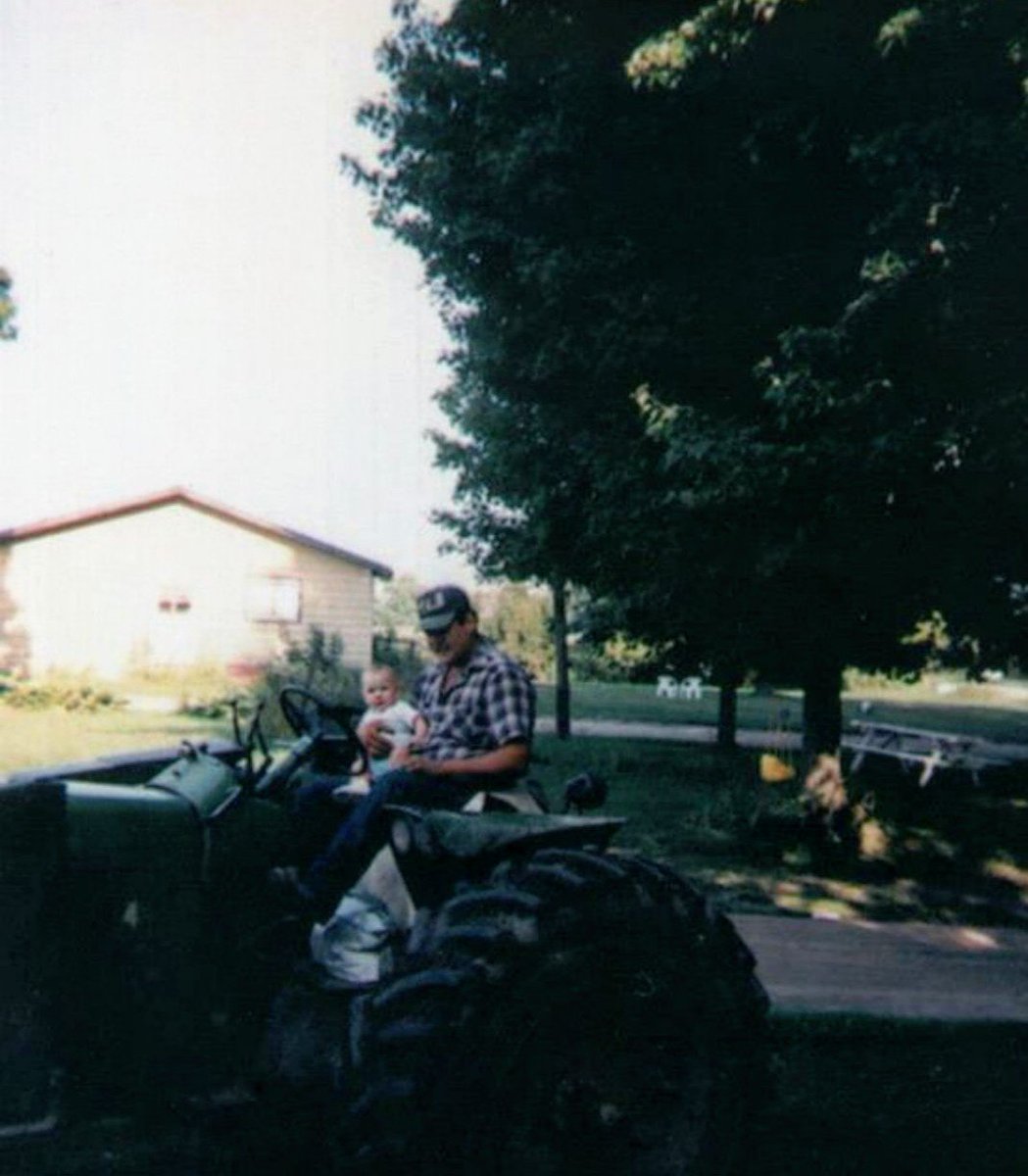 kebielynne's tweet photo. In what world is it ok for a girl to not remember her Dad? https://t.co/XrXmfsTCxc